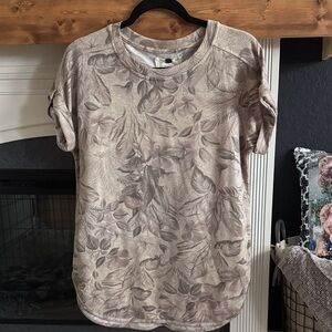Cupio Beige Leaf Print Short Sleeve Top